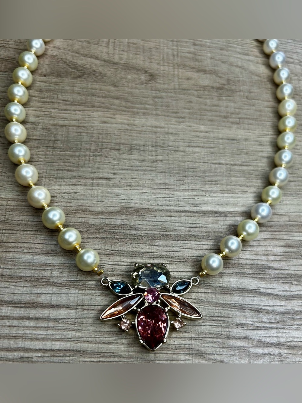 Faux Pearl Necklace with Multicolor Crystal Bee Pendant - Gold Tone Handmade - Picture 4 of 7